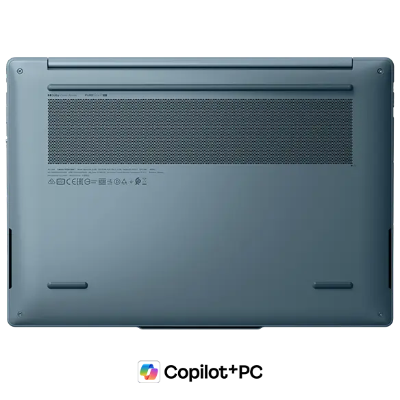 安定感のある裏面と排熱設計