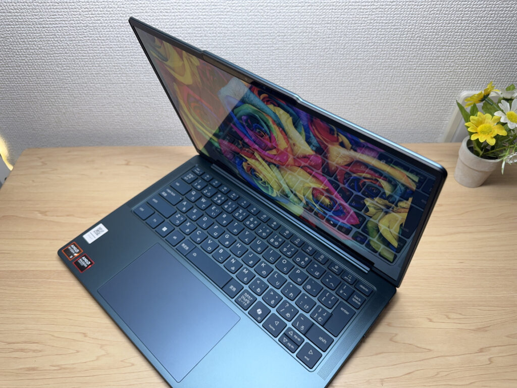斜めから見ても色が安定する広い視野角