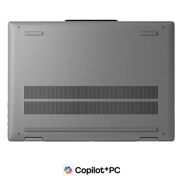 ゴム足でタイピング中もしっかり安定する裏面