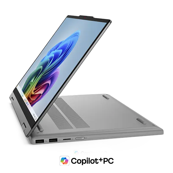 キーボードを隠してミニデスクトップ化も