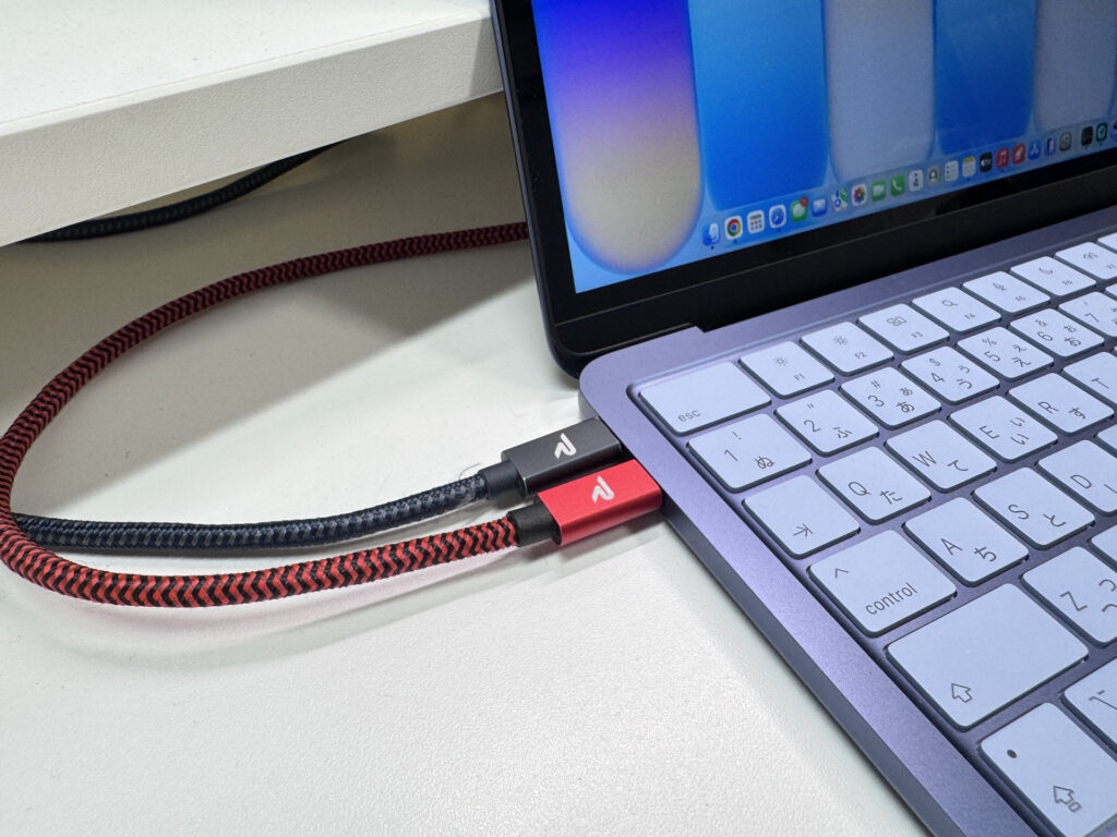 Front USB-C port does not support display output