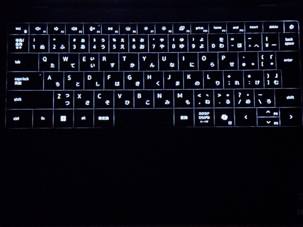 暗所でも見やすいキーボードバックライト