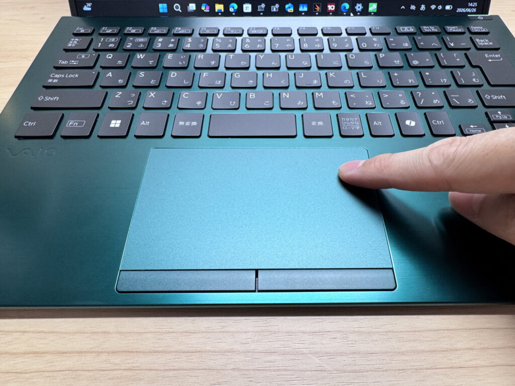 大型化して滑りのいいタッチパッド