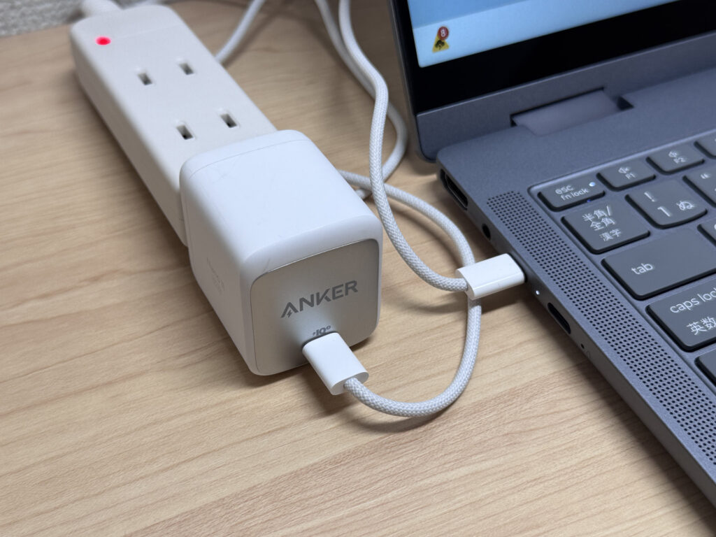 Connexion à un petit chargeur USB-C Anker
