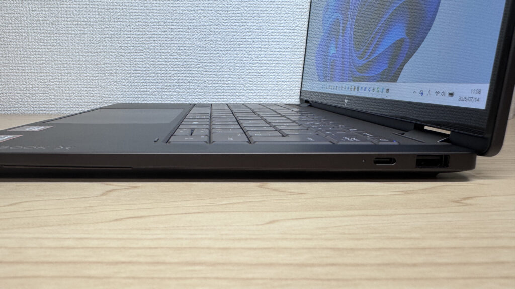 USB-C-Anschluss auf der rechten Seite