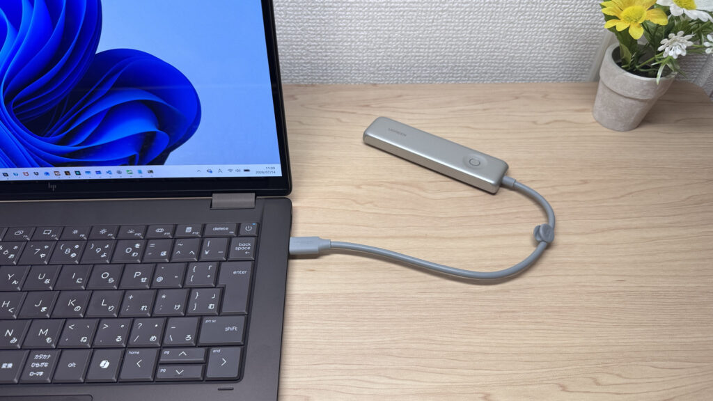 Anschluss eines kompakten USB-C-Hubs