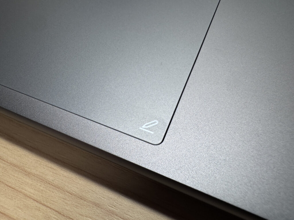 Il logo nell'angolo è la prova della tecnologia Wacom