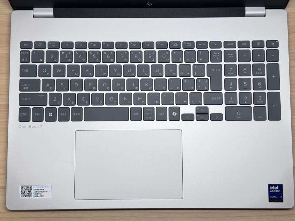 テンキー付きのキーボード全体
