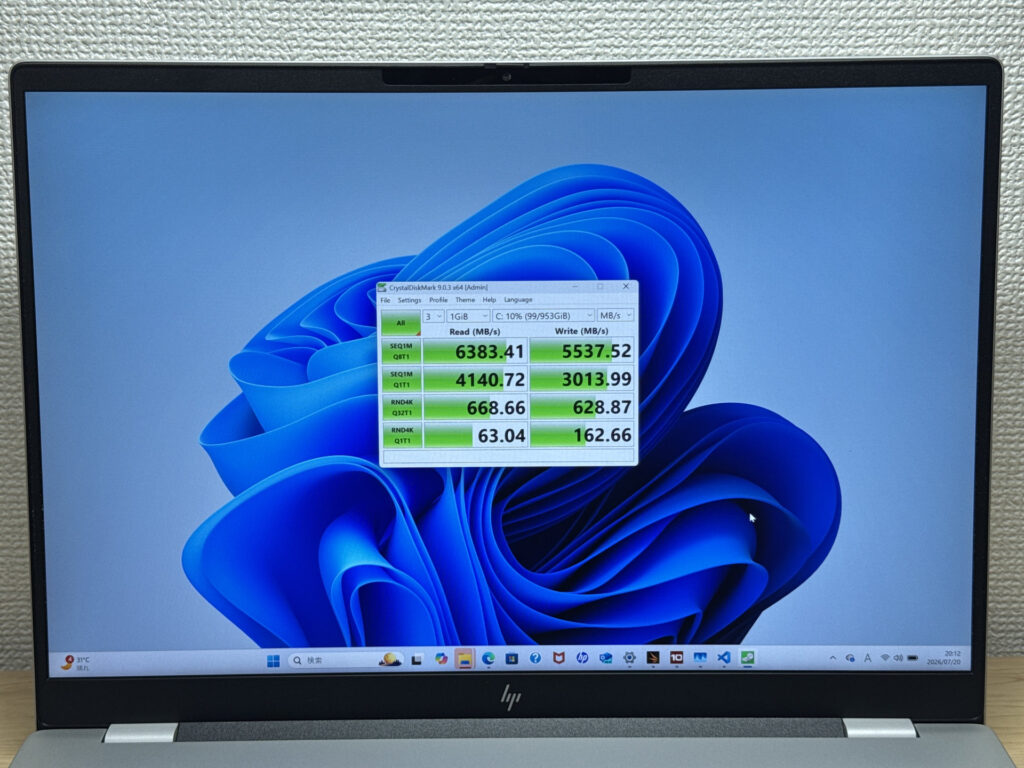 CrystalDiskMarkの計測結果画面
