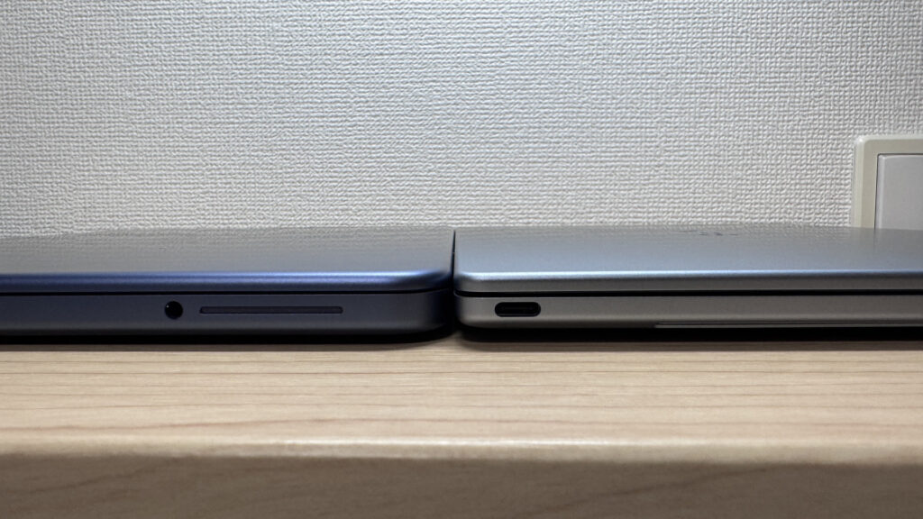 Comparación de grosor con el MacBook Neo